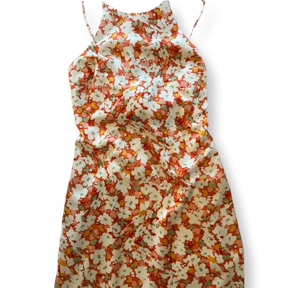 Low back floral dress with tie back from dynamite - Picture 1 of 9